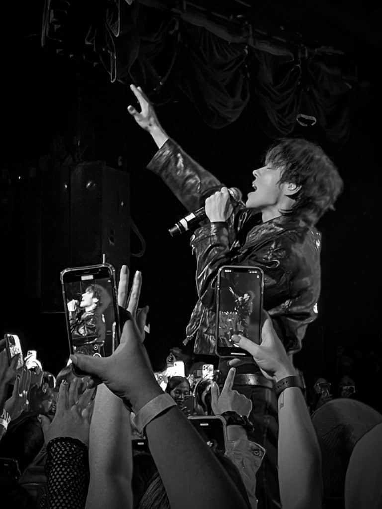 Woosung self-reflects while performing at The Roxy Theatre