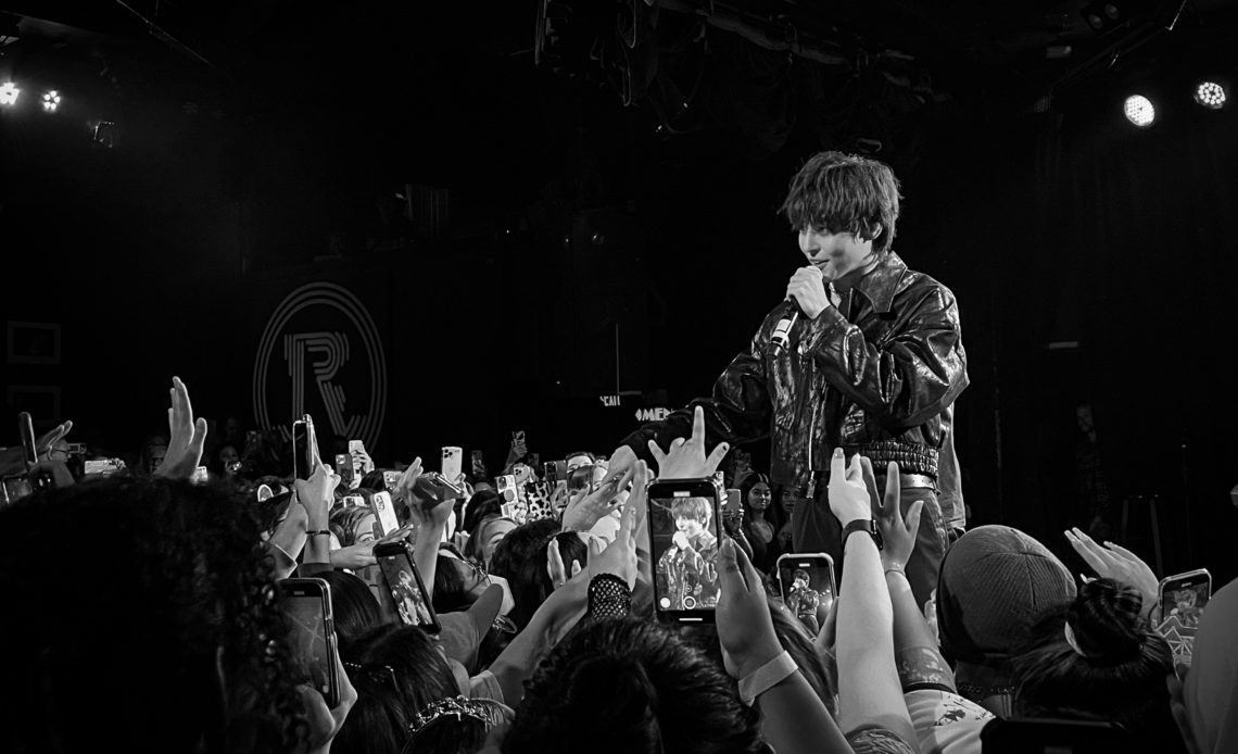 Crowd photo of Woosung live from The Roxy