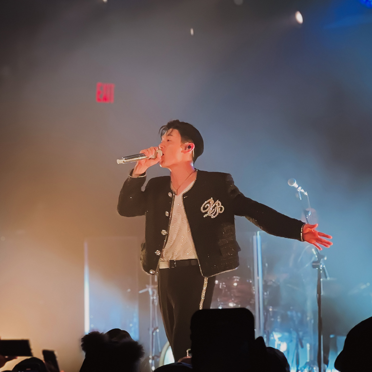 Eric Nam singing his heart out at the Teragram Ballroom for the House on a Hill Encore show.
