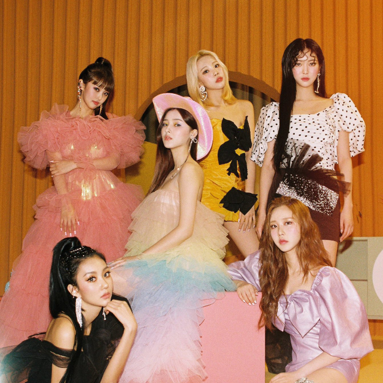 Previous photo of MOMOLAND before their 2025 reunion.