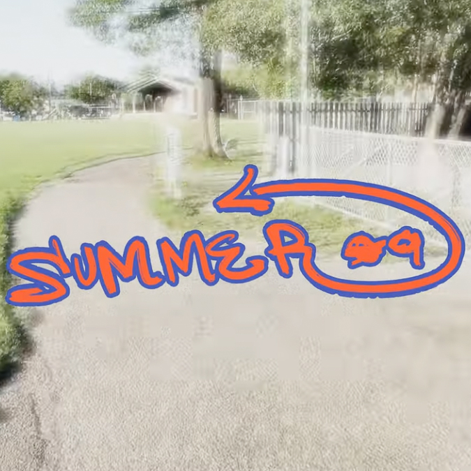 Still from lolitslea's lyric video for her latest single, "Summer 09."